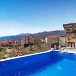 Vakantiehuis Front In *